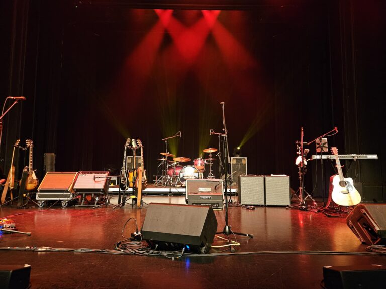 Preshow Stage - Make A Wish Benefit Show - Chatham, Ontario - Mystic Highway